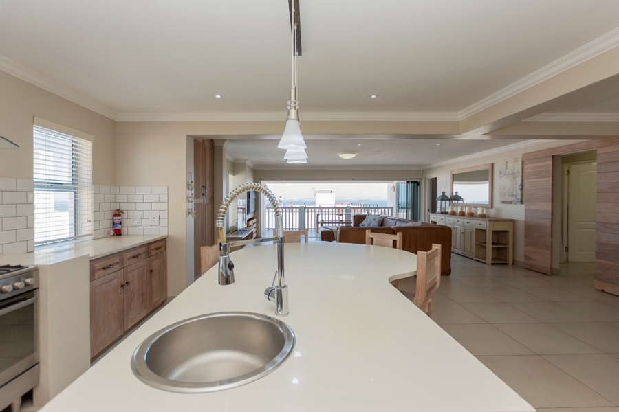 5 Bedroom Property for Sale in Paradise Beach Western Cape